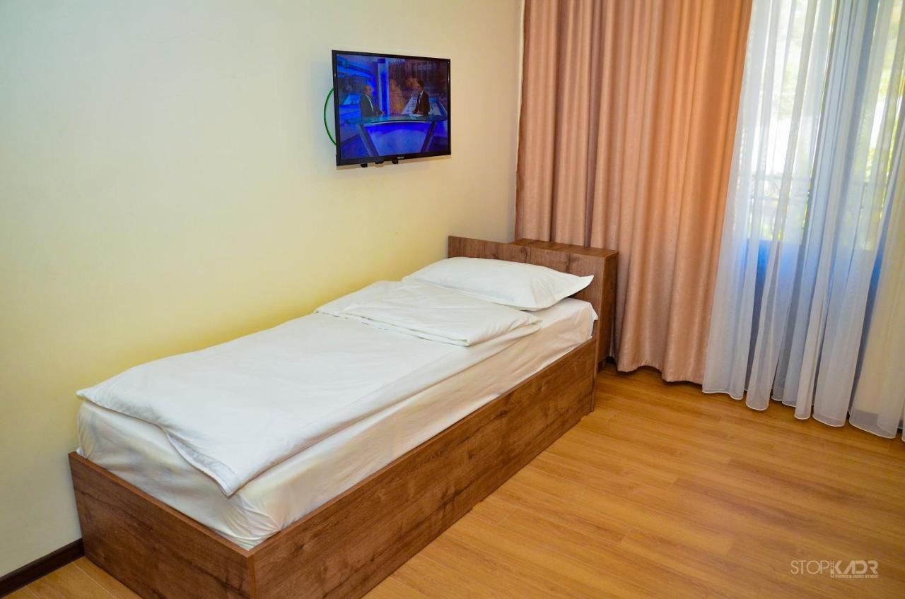 Asour Hotel Горис Экстерьер фото